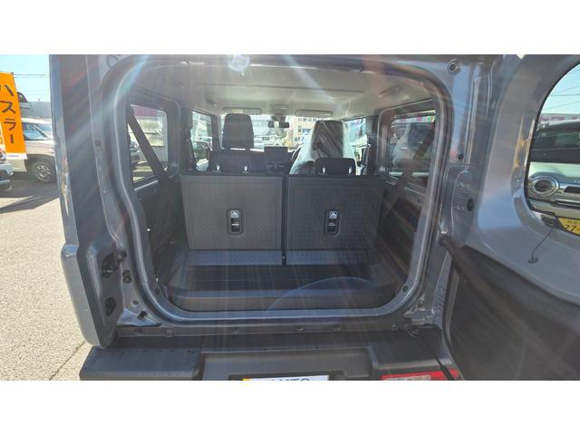 ジムニー ＸＣ　届出済み未使用車　Ｆ５ＭＴ　４型　切り替え式４ＷＤ　スズキセーフティーサポート　ＬＥＤヘッドライト　シートヒーター　純正ＡＷ　クルーズコントロール（12枚目）