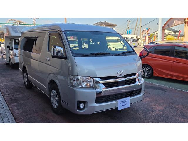 ハイエースワゴン ＧＬ　ガソリン車　純正ナビＴＶ　バックカメラ　純正ドラレコ　車線逸脱防止機能　オートハイビーム　衝突軽減ブレーキ　コーナーセンサー　両側スライドドア　ＡＣ１００Ｖコンセント　３列目シート跳ね上げ式（2枚目）