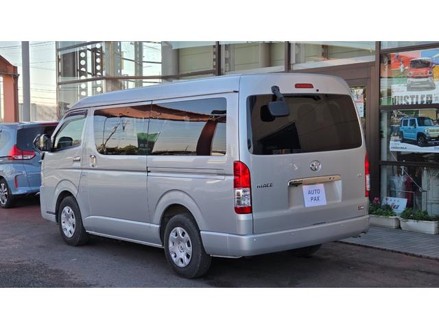 ハイエースワゴン ＧＬ　ガソリン車　純正ナビＴＶ　バックカメラ　純正ドラレコ　車線逸脱防止機能　オートハイビーム　衝突軽減ブレーキ　コーナーセンサー　両側スライドドア　ＡＣ１００Ｖコンセント　３列目シート跳ね上げ式（5枚目）