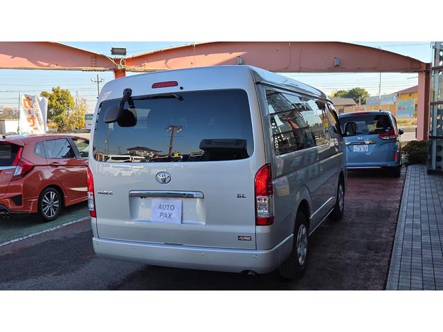 ハイエースワゴン ＧＬ　ガソリン車　純正ナビＴＶ　バックカメラ　純正ドラレコ　車線逸脱防止機能　オートハイビーム　衝突軽減ブレーキ　コーナーセンサー　両側スライドドア　ＡＣ１００Ｖコンセント　３列目シート跳ね上げ式（7枚目）