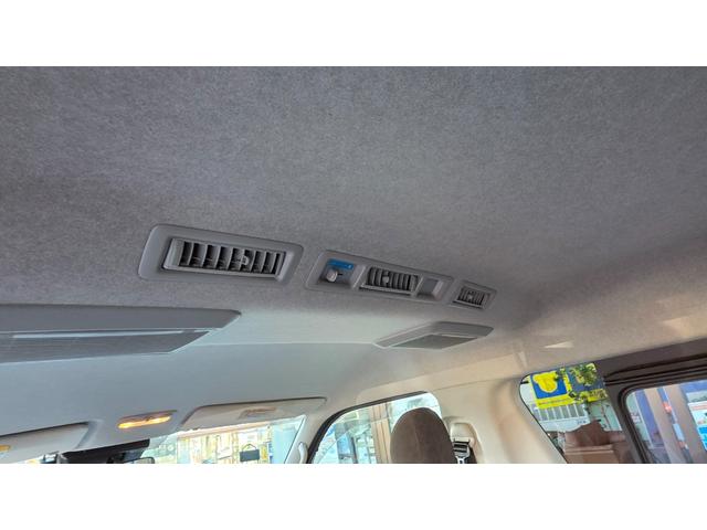 ハイエースワゴン ＧＬ　ガソリン車　純正ナビＴＶ　バックカメラ　純正ドラレコ　車線逸脱防止機能　オートハイビーム　衝突軽減ブレーキ　コーナーセンサー　両側スライドドア　ＡＣ１００Ｖコンセント　３列目シート跳ね上げ式（19枚目）