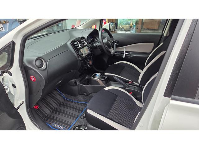 ノート ｅ－パワー　Ｘ　Ｖセレクション　ワンオーナー　純正ナビＴＶ　アラウンドビューモニター　インテリジェントルームミラー　純正ドラレコ　ＥＴＣ２．０　ＬＥＤヘッドライト　シリーズ式ハイブリッド　エマージェンシーブレーキ（9枚目）