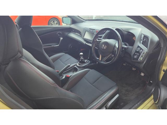 CR-Z αマスターレーベル F6MT 後期型 HIDヘッドライト クルーズコントロール 革巻きステアリング ハーフレザーシート ナビTV 純正AW ETC バックカメラ(9枚目)