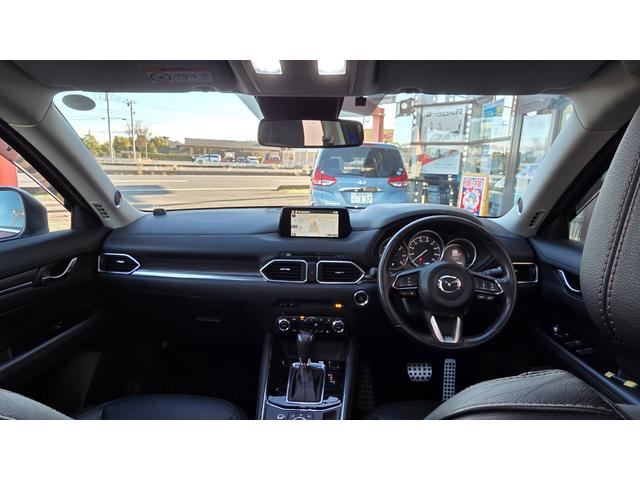 ＣＸ－５ ＸＤ　Ｌパッケージ　４ＷＤ　ディーゼルターボ　レザーシート　純正ナビＴＶ　バックカメラ　全席シートヒーター　ステアリングヒーター　１９ＡＷ　ＥＴＣ２．０　ＢＯＳＥサウンド　ＬＥＤヘッドライト　クルーズコントロール（9枚目）