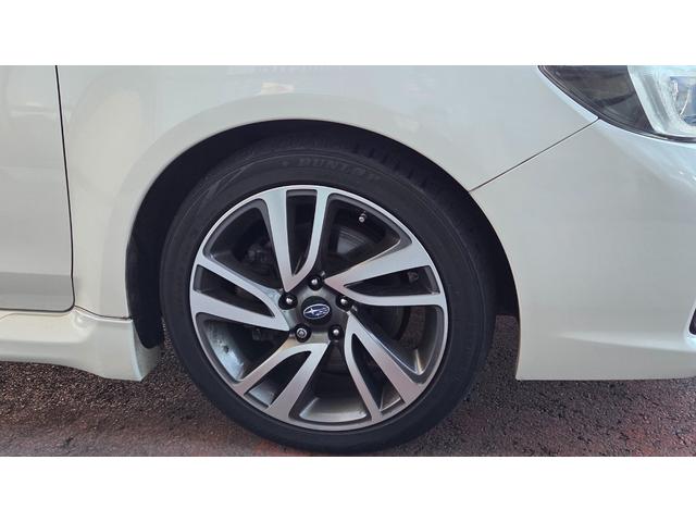 レヴォーグ １．６ＧＴ－Ｓアイサイト　４ＷＤ　ターボ　純正ナビ　バックカメラ　シートヒーター　革巻きステアリング　パドルシフト　レザーシート　パワーシート　アイサイト　アダプティブクルーズコントロール　レーンキープアシスト　ＬＥＤ（15枚目）