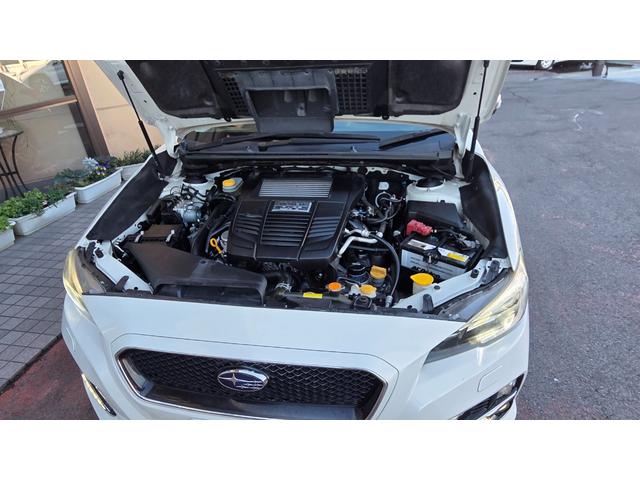 レヴォーグ １．６ＧＴ－Ｓアイサイト　４ＷＤ　ターボ　純正ナビ　バックカメラ　シートヒーター　革巻きステアリング　パドルシフト　レザーシート　パワーシート　アイサイト　アダプティブクルーズコントロール　レーンキープアシスト　ＬＥＤ（18枚目）