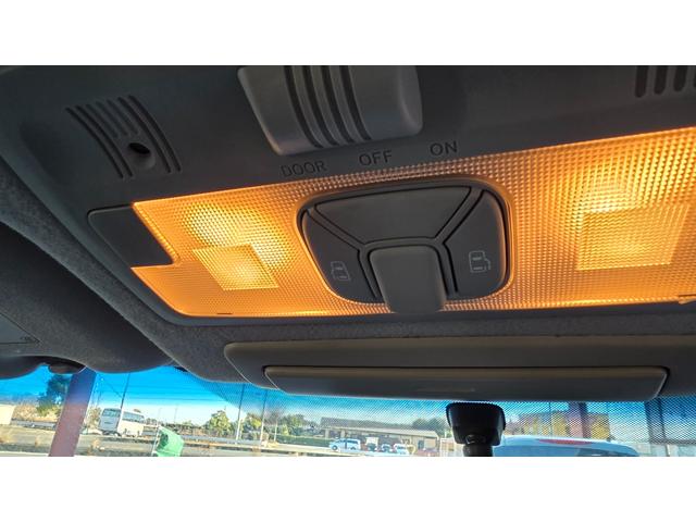 エスティマ アエラス　ナビＴＶ　両側パワースライドドア　クルーズコントロール　フリップダウンモニター　ＨＩＤライト　バックカメラ　２ＡＺエンジン刻印Ｈ（21枚目）