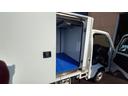 ＮＴ１００クリッパートラック 　中温　冷蔵冷凍車　－５℃設定　両側スライド式ドア　オートマ　プラスチックスノコ　冷凍機：菱重（ＴＤ１０ＣＸＨ１－Ｔ０２）　－５℃設定　箱：東洋ブラザー工業（7枚目）