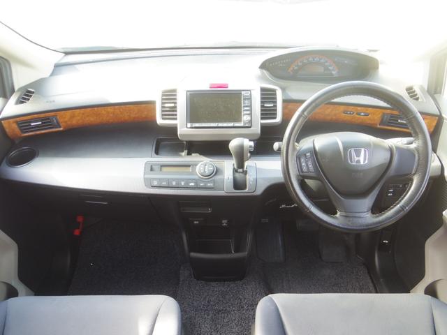 フリード G エアロ Lパッケージ 禁煙車/電動スライドドア/ISOFIX付/ナビ/バックカメラ/ETC/HIDヘッドライト/3列シート7人乗り/DVD再生/CD(3枚目)