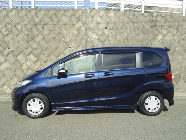 フリード G エアロ Lパッケージ 禁煙車/電動スライドドア/ISOFIX付/ナビ/バックカメラ/ETC/HIDヘッドライト/3列シート7人乗り/DVD再生/CD(14枚目)