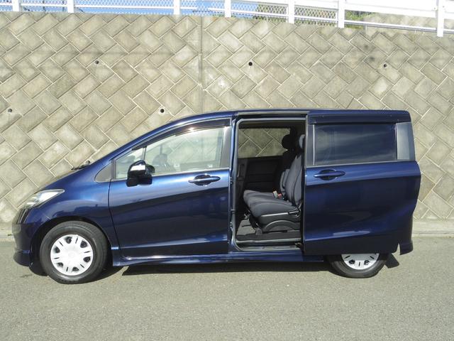 フリード G エアロ Lパッケージ 禁煙車/電動スライドドア/ISOFIX付/ナビ/バックカメラ/ETC/HIDヘッドライト/3列シート7人乗り/DVD再生/CD(15枚目)