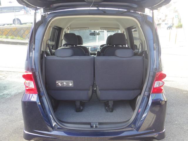 フリード G エアロ Lパッケージ 禁煙車/電動スライドドア/ISOFIX付/ナビ/バックカメラ/ETC/HIDヘッドライト/3列シート7人乗り/DVD再生/CD(30枚目)