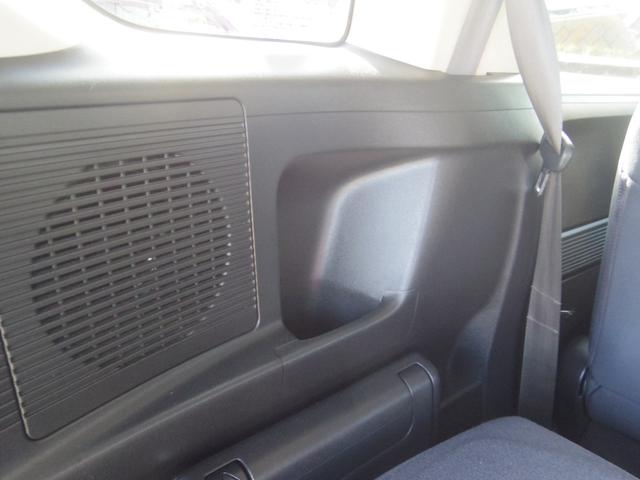 フリード G エアロ Lパッケージ 禁煙車/電動スライドドア/ISOFIX付/ナビ/バックカメラ/ETC/HIDヘッドライト/3列シート7人乗り/DVD再生/CD(39枚目)