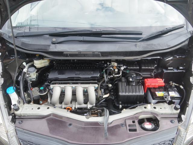 フィット Ｇ　５速マニュアル／走行１．８万キロ／禁煙車（7枚目）