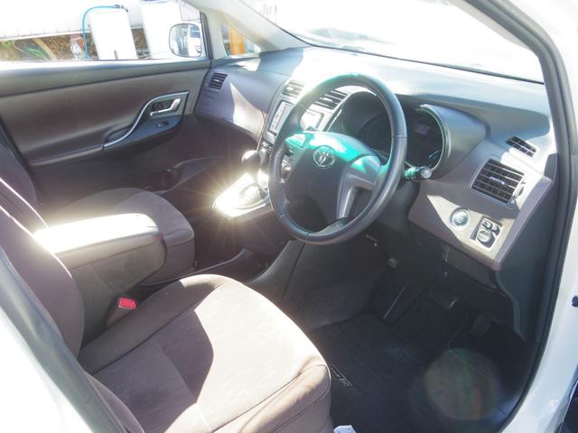 マークＸジオ ２４０Ｆ　禁煙車／前後ドライブレコーダー／ナビ／バックカメラ／ＥＴＣ／スマートキー／プッシュスタート／ＨＩＤヘッドライト／純正アルミホイール／３列シート／７人乗り（19枚目）