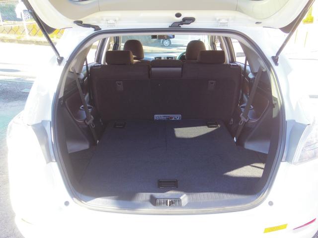 マークＸジオ ２４０Ｆ　禁煙車／前後ドライブレコーダー／ナビ／バックカメラ／ＥＴＣ／スマートキー／プッシュスタート／ＨＩＤヘッドライト／純正アルミホイール／３列シート／７人乗り（30枚目）