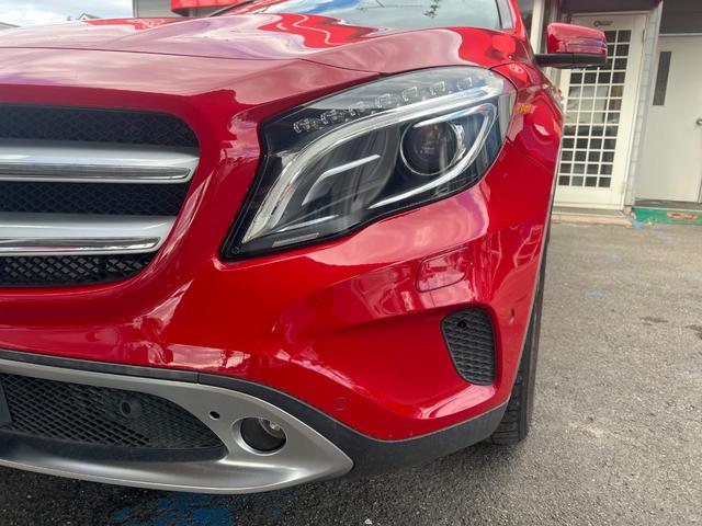 ＧＬＡクラス ＧＬＡ２５０　４マチック　ガラスルーフ　ハーフレザー電動シート　Ｂｌｕｅｔｏｏｔｈ　電動リアゲート　タイヤ新品交換　禁煙車　キー２個有　鑑定書付（5枚目）