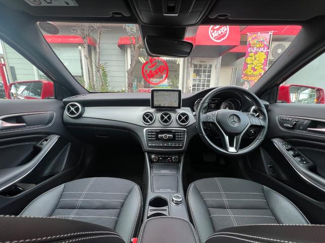 ＧＬＡクラス ＧＬＡ２５０　４マチック　ガラスルーフ　ハーフレザー電動シート　Ｂｌｕｅｔｏｏｔｈ　電動リアゲート　タイヤ新品交換　禁煙車　キー２個有　鑑定書付（13枚目）