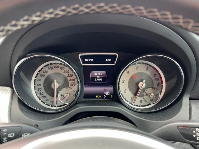 ＧＬＡクラス ＧＬＡ２５０　４マチック　ガラスルーフ　ハーフレザー電動シート　Ｂｌｕｅｔｏｏｔｈ　電動リアゲート　タイヤ新品交換　禁煙車　キー２個有　鑑定書付（28枚目）