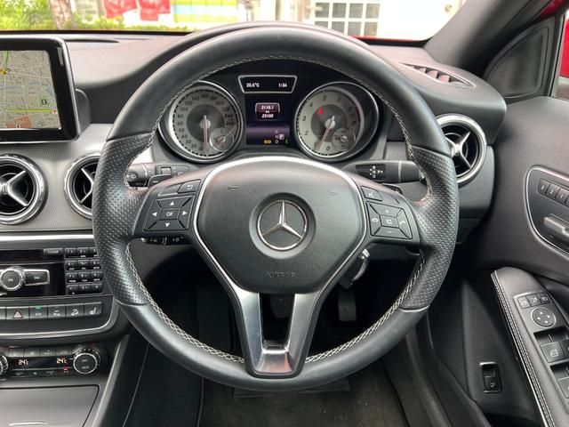 ＧＬＡクラス ＧＬＡ２５０　４マチック　ガラスルーフ　ハーフレザー電動シート　Ｂｌｕｅｔｏｏｔｈ　電動リアゲート　タイヤ新品交換　禁煙車　キー２個有　鑑定書付（29枚目）