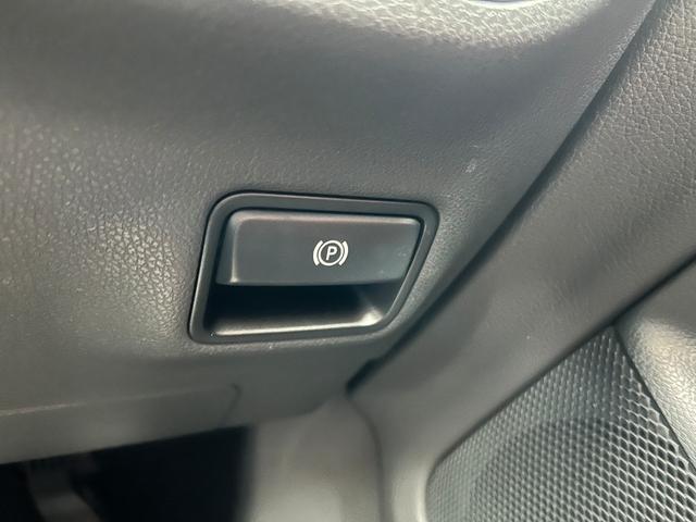 ＧＬＡクラス ＧＬＡ２５０　４マチック　ガラスルーフ　ハーフレザー電動シート　Ｂｌｕｅｔｏｏｔｈ　電動リアゲート　タイヤ新品交換　禁煙車　キー２個有　鑑定書付（36枚目）