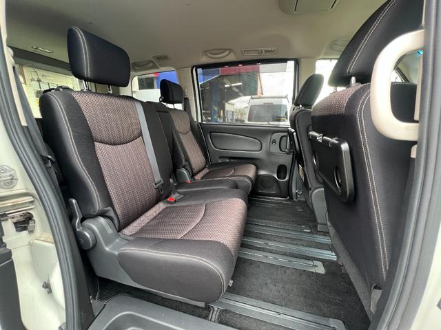 セレナ ハイウェイスター Vセレ+セーフティ SHV Aセフ タイヤ新品 アラウンドビューモニター 両側パワースライドドア 純正ナビフルセグTV リアフリップダウンモニター ETC Bluetooth ワンオーナー禁煙車 インテリキー2個有(18枚目)