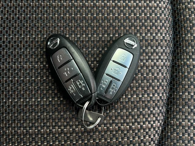 セレナ ハイウェイスター Vセレ+セーフティ SHV Aセフ タイヤ新品 アラウンドビューモニター 両側パワースライドドア 純正ナビフルセグTV リアフリップダウンモニター ETC Bluetooth ワンオーナー禁煙車 インテリキー2個有(37枚目)