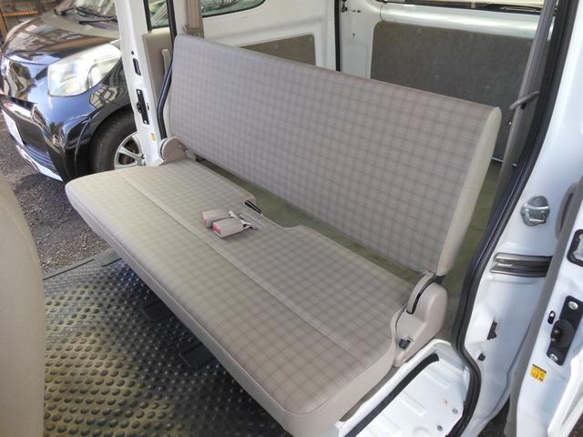 エブリイ PA 走行5.7万キロ クラリオンCD Wエアバック付(16枚目)