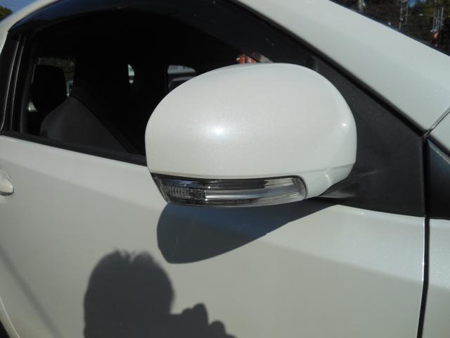 iQ 100X 走行3.6万キロ 10エアバック 純正ナビ TV ETC付(7枚目)