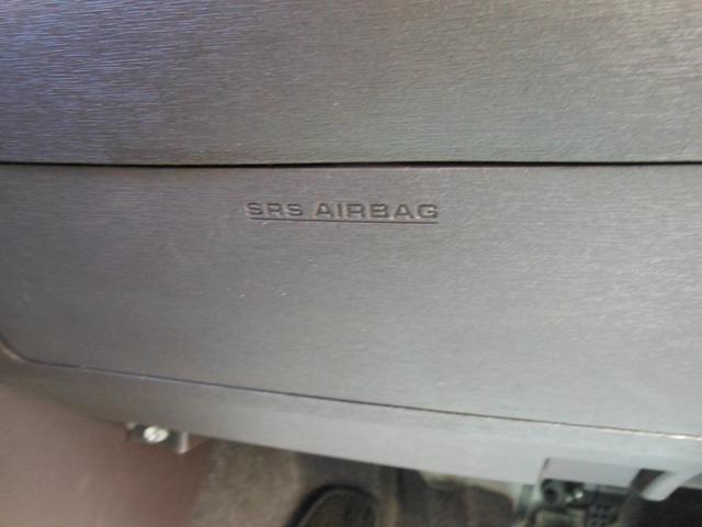 iQ 100X 走行3.6万キロ 10エアバック 純正ナビ TV ETC付(16枚目)