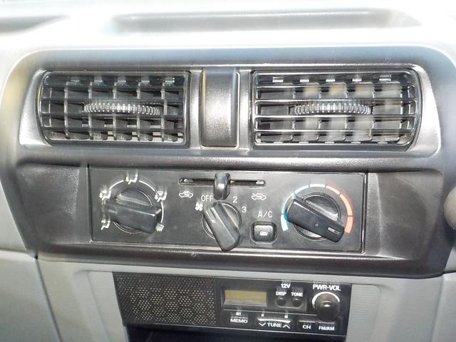クリッパートラック DX 5速MT エアコン パワーステアリング エアバッグ AMFMラジオ 一年保証(27枚目)