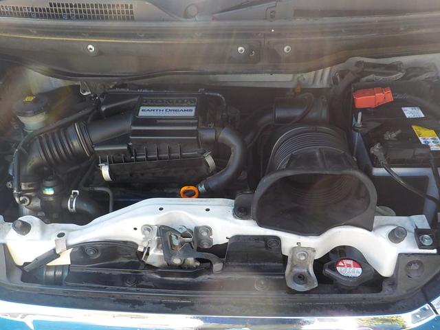 Ｎ－ＢＯＸカスタム Ｇ　ターボＳＳパッケージ　ナビ　ワンセグＴＶ　バックカメラ　衝突軽減ブレーキ　アイドリングストップ　両側パワースライドドア　スマキー　ハーフレザーシート　　Ｂｌｕｅｔｏｏｔｈ　ＥＴＣ　シートヒーター　ＨＩＤヘッドライト（7枚目）