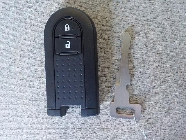 ムーヴキャンバス Ｘメイクアップ　ＳＡＩＩ　ナビ　フルセグＴＶ　バックカメラ　衝突軽減ブレーキ　アイドリングストップ　スマキー　ＣＤ　ＡＢＳ　一年保証（48枚目）