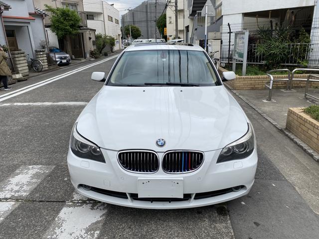 ５４５ｉ　オートクルーズコントロール　ナビ　アルミホイール　オートライト　ＨＩＤ　サンルーフ　ＡＴ　盗難防止システム　パワーシート　革シート　ＣＤ　ＡＢＳ　エアコン　パワーステアリング　パワーウィンドウ(12枚目)