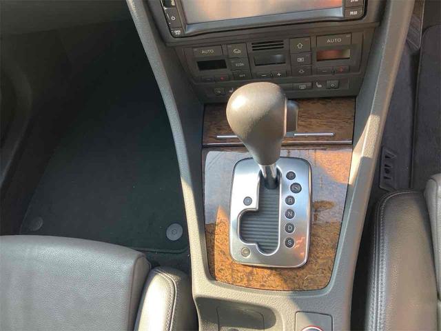 A4アバント 1.8スポーツライン ドライブレコーダー ETC アルミホイール パワーシート 電動格納ミラー シートヒーター CVT ABS リアトノカバー パワーステアリング タイミングベルト・ウォーターポンプ交換済み(5枚目)