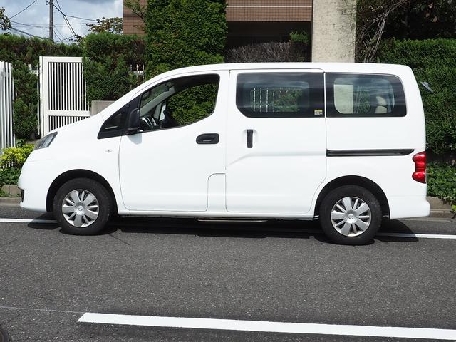 ＮＶ２００バネットバン 　福祉車両・手動スロープ・車いす１名・７人乗り・車イス後退防止装置サード・電動車イス固定装置サード・左側スライドドア連動オートステップ・ＳＤナビ　バックカメラ（15枚目）