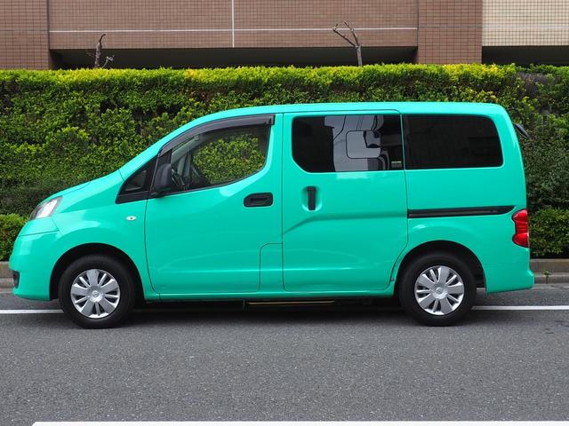 ＮＶ２００バネットバン 　福祉車両・手動スロープ・車いす２名・６人乗・サイドオートステップ・電動ウィンチセカンド・無線ウィンチリモコン・車イス後退防止装置サード・ラッシングベルト・電動車イス固定装置サード（20枚目）