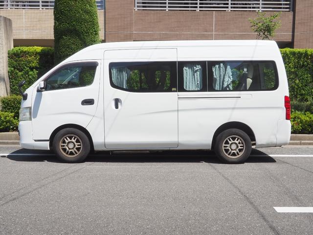 ＮＶ３５０キャラバンバン 　チェアキャブ　Ｍタイプ仕様　車いす２名と８名乗車　ストレッチャー可　１０人乗り　車検２年付　車いすリフト　車いす電動固定装置　純正ナビ　フルセグＴＶ　バックカメラ　点滴フック　酸素ボンベホルダー（13枚目）