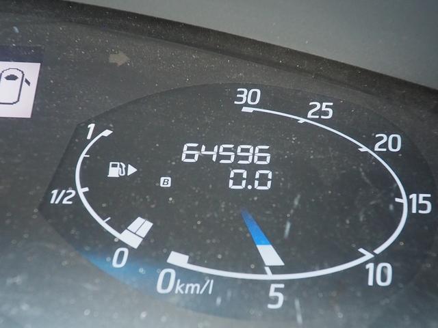 セレナ 　福祉車両チェアキャブスロープ車いす２名　２列目電動ウィンチ　３列目後退防止ベルト　リヤエアコン　衝撃被害軽減システム　オートクルズ　リヤエアコン　キーレス　３列シート　７人乗り（3枚目）