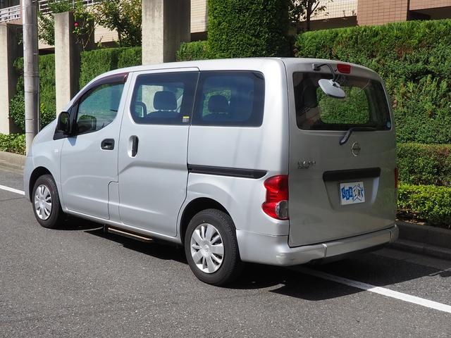 ＮＶ２００バネットバン 　福祉車両・手動スロープ・車いす１名・計７人乗・左側スライドドア連動オートステップ・アシストグリップ・キーレス・車イス後退防止ベルトサード・電動車イス固定装置サード（19枚目）