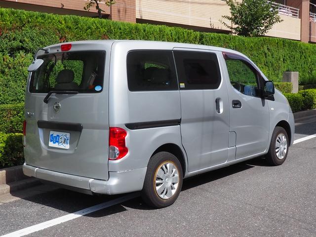 ＮＶ２００バネットバン 　福祉車両・手動スロープ・車いす１名・計７人乗・左側スライドドア連動オートステップ・アシストグリップ・キーレス・車イス後退防止ベルトサード・電動車イス固定装置サード（22枚目）