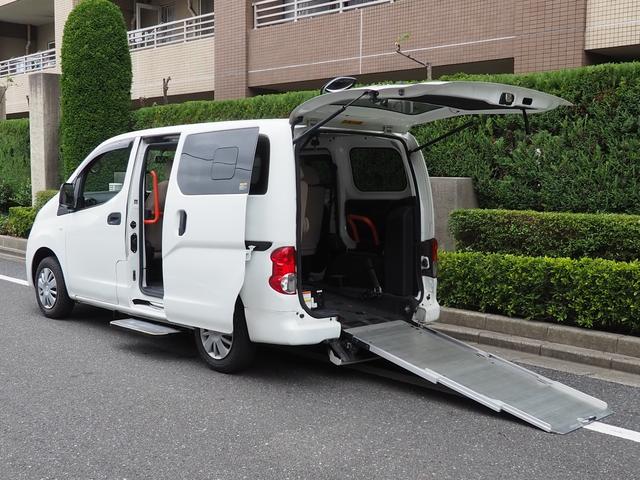 ＮＶ２００バネットバン 　福祉車両・手動スロープ・車いす１名・計７人乗・リヤクーラー・左側スライドドア連動オートステップ・アシストグリップ・スマートキー・車イス後退防止ベルトサード・電動車イス固定装置サード（22枚目）