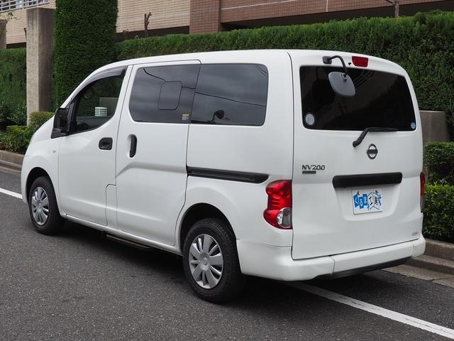 ＮＶ２００バネットバン 　福祉車両・手動スロープ・車いす１名・計７人乗・リヤクーラー・左側スライドドア連動オートステップ・アシストグリップ・スマートキー・車イス後退防止ベルトサード・電動車イス固定装置サード（23枚目）