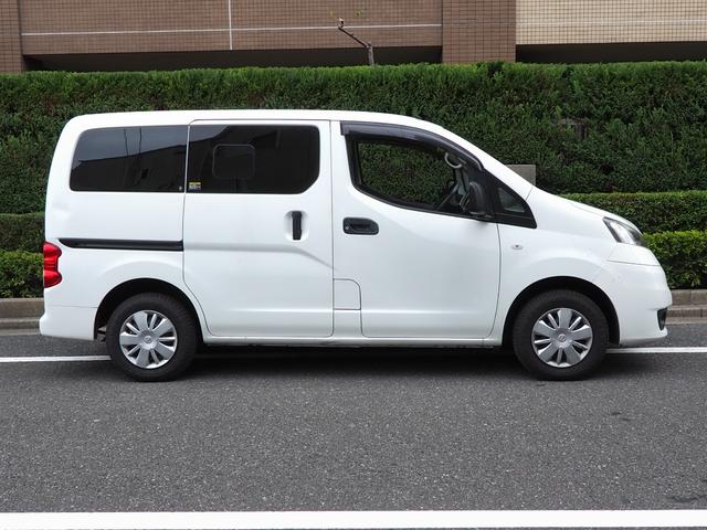 ＮＶ２００バネットバン 　福祉車両・手動スロープ・車いす１名・計７人乗・リヤクーラー・左側スライドドア連動オートステップ・アシストグリップ・スマートキー・車イス後退防止ベルトサード・電動車イス固定装置サード（25枚目）