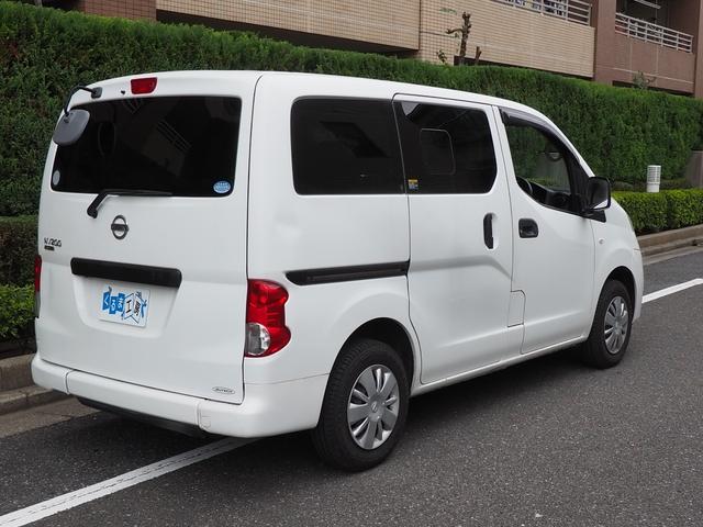 ＮＶ２００バネットバン 　福祉車両・手動スロープ・車いす１名・計７人乗・リヤクーラー・左側スライドドア連動オートステップ・アシストグリップ・スマートキー・車イス後退防止ベルトサード・電動車イス固定装置サード（26枚目）