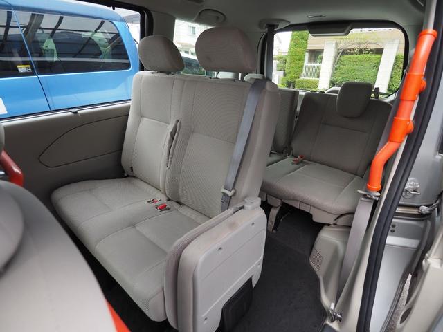 セレナ B 送迎タイプ オートステップ仕様 スライドステップ 大型手摺り 純正ナビ フルセグTV バックモニター キーレス 衝突被害軽減システム 盗難防止 オートライト(16枚目)