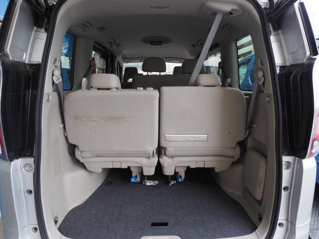 セレナ B 送迎タイプ オートステップ仕様 スライドステップ 大型手摺り 純正ナビ フルセグTV バックモニター キーレス 衝突被害軽減システム 盗難防止 オートライト(17枚目)