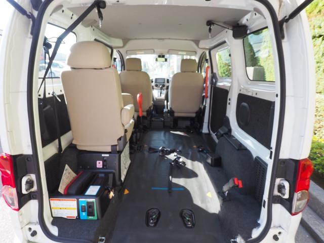 ＮＶ２００バネットバン 　スロープタイプ　車イス２名仕様　６人乗り　ストレッチャー可　営業登録可　電動ウインチ　電動車いす固定装置　オートステップ　純正メモリーナビ　フルセグＴＶ　バックカメラ　ドラレコ　衝突被害軽減システム（13枚目）