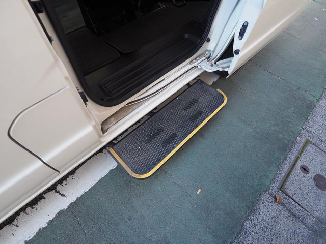 ＮＶ２００バネットバン 　スロープタイプ　車イス２名仕様　６人乗り　ストレッチャー可　営業登録可　電動ウインチ　電動車いす固定装置　オートステップ　純正メモリーナビ　フルセグＴＶ　バックカメラ　ドラレコ　衝突被害軽減システム（27枚目）