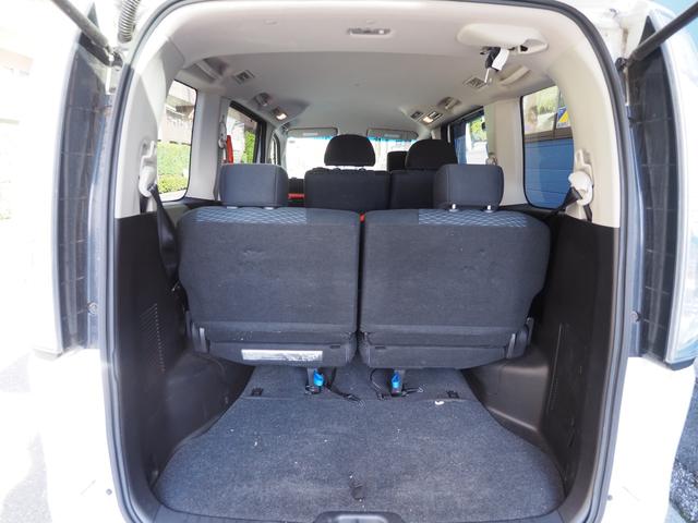 セレナ 4WD 走行4.4万キロ 車検9年6月迄 アンシャンテ送迎8名 送迎タイプ オートステップ 大型手すり 社外ナビ 両側スライドドア Wエアコン キーレス(12枚目)